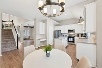 Building Photo - 11306 Avering Ln