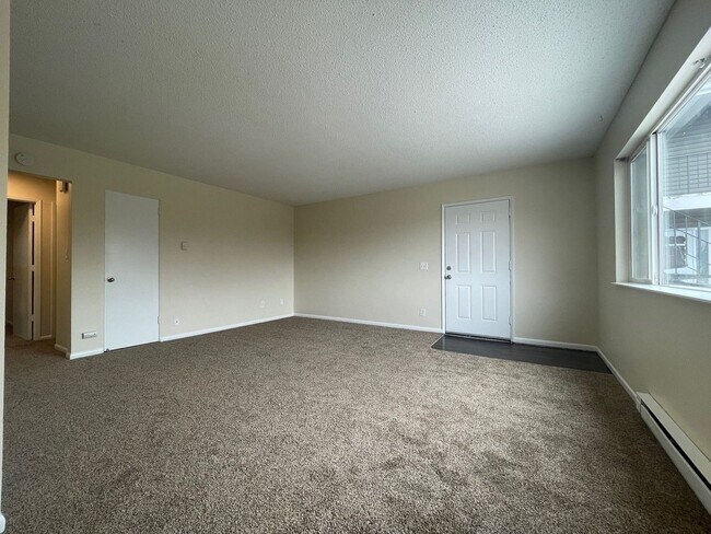 Foto del edificio - Spacious Montavilla 2 Bedroom Upstairs Uni...