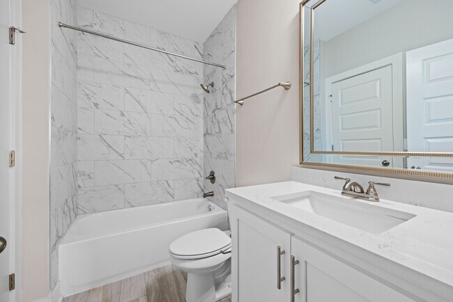 Baño NUEVO de 1 dormitorio - Maple on Melody