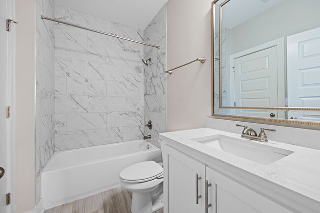 NEW 1BR Bathroom - Maple on Melody