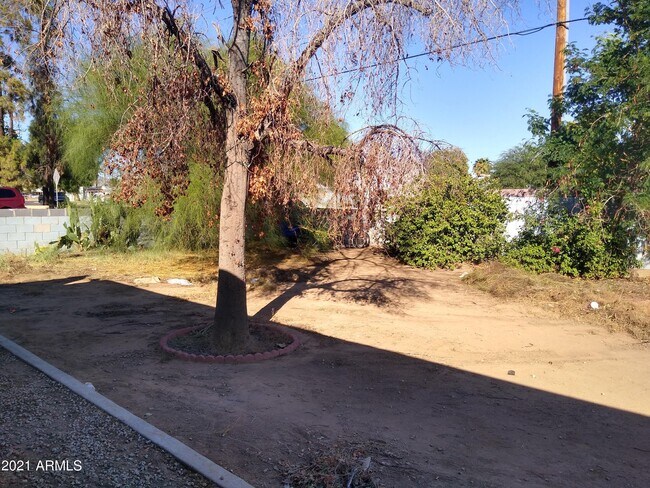 Foto del edificio - 2705 W Tuckey Ln