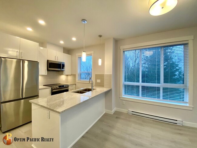 Building Photo - 32690 14 Av