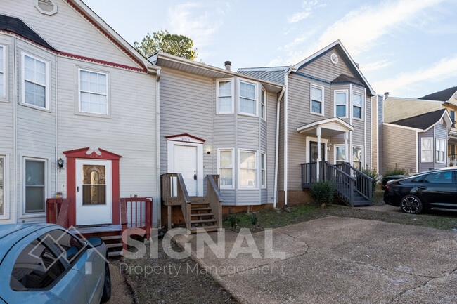 Building Photo - 9713 Williamsburg Dr