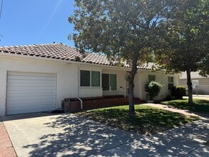 Building Photo - 1444 Parker Ave