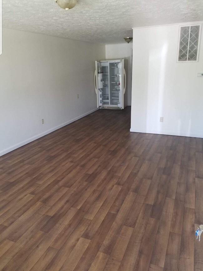 Building Photo - 759 Prather Dr