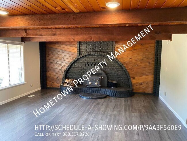 Foto del edificio - 225 142nd Ave SW