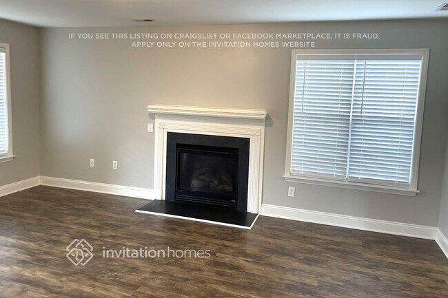 Foto del edificio - 4705 Waterbell Ln