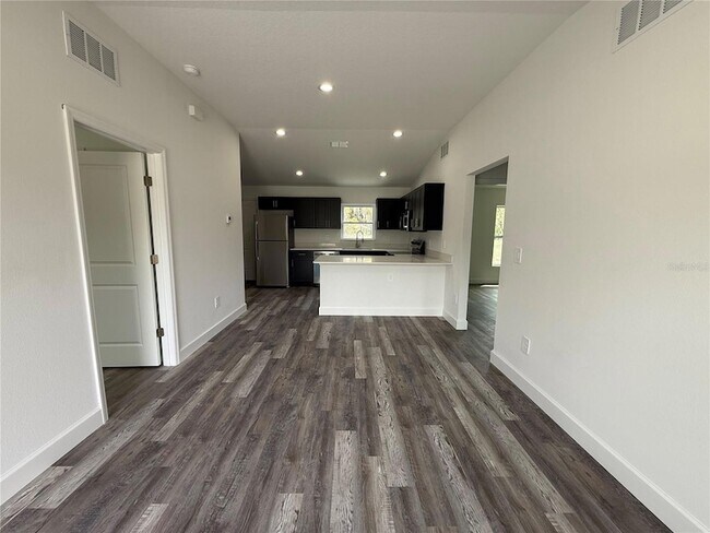 Foto del edificio - 14 Locust Rad