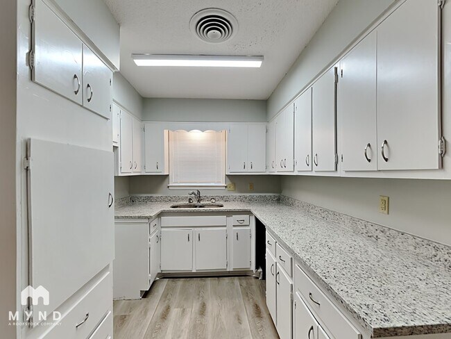 Foto del edificio - 3505 Clarke Rd