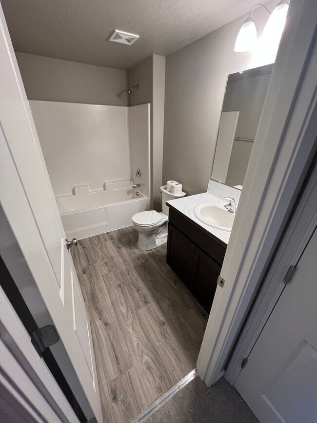 Foto del edificio - Newer Construction, Edgewood Plan