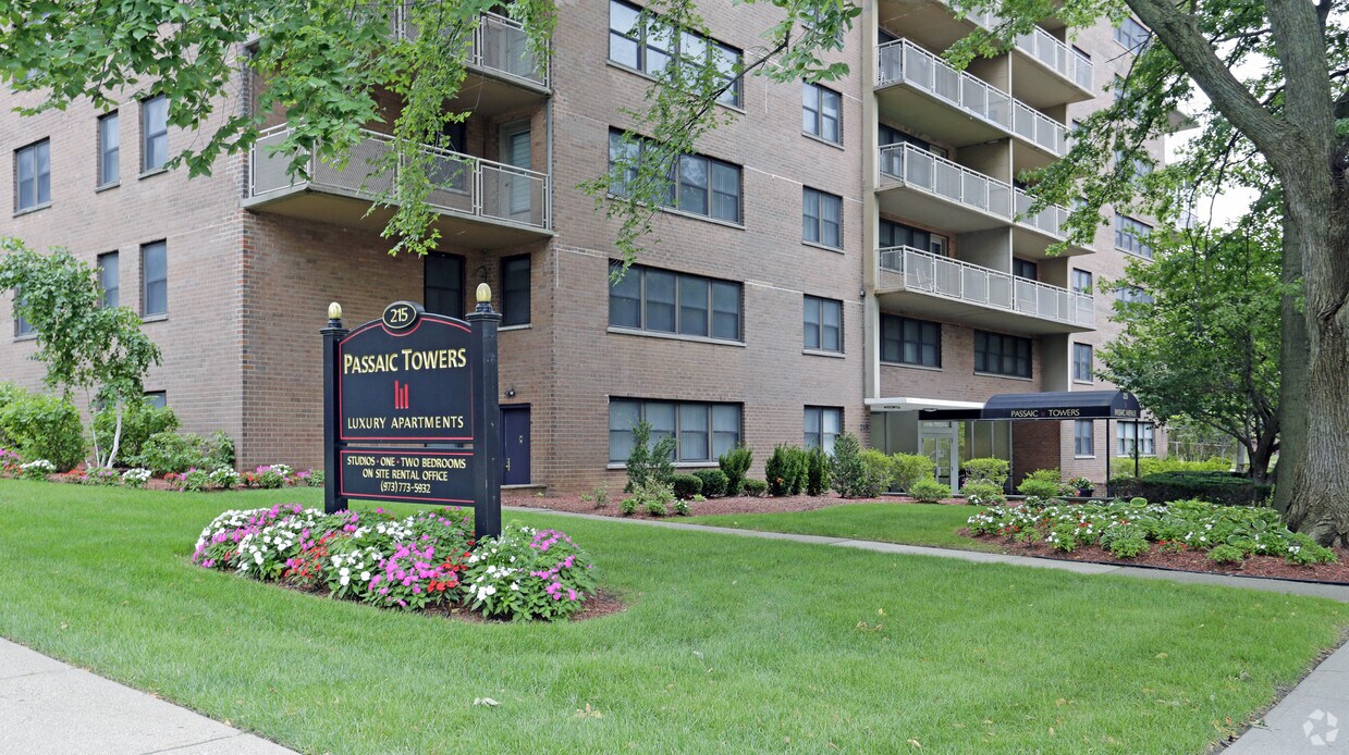 Foto principal - The Towers at Passaic Park