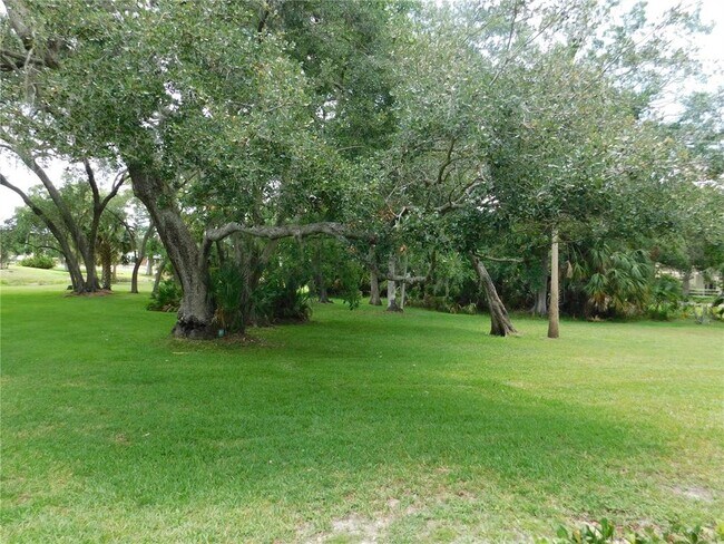 Foto del edificio - 1400 Tarpon Woods Blvd