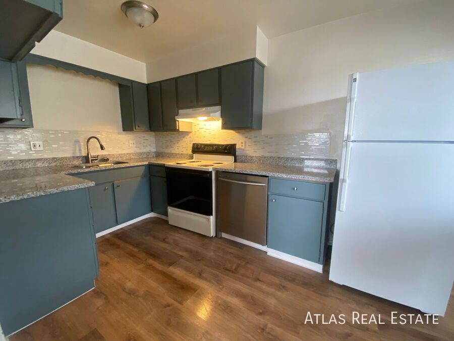 Foto principal - Beautiful spacious apartment, 2 Bed 2 bath!