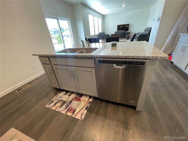 Foto del edificio - 2224 Rosette Ln