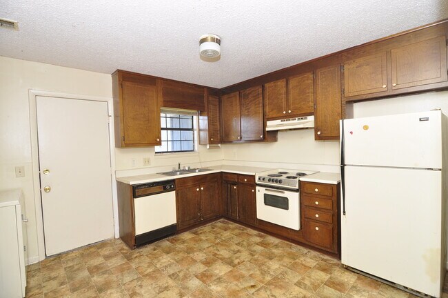 Foto del edificio - 4524 Bonnell Dr NW