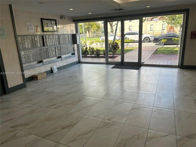 Foto del edificio - 1250 NE 125th St