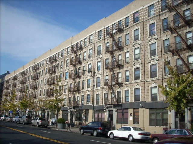 Foto del edificio - West 135th Street Apartments