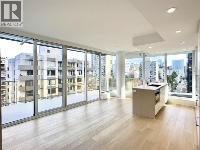 Photo du bâtiment - 1365 Davie St