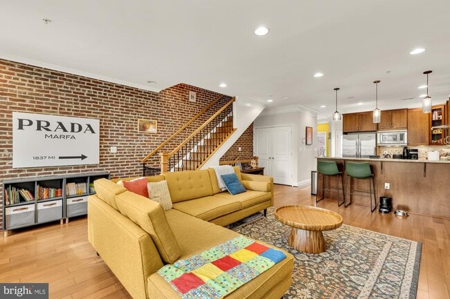 Building Photo - 1502 10th St NW
