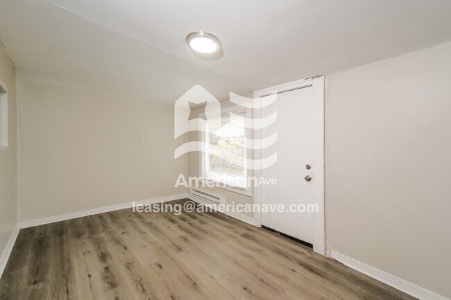 Foto del edificio - 520 N Gladstone Ave