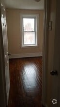 Building Photo - 6532 Saybrook Ave