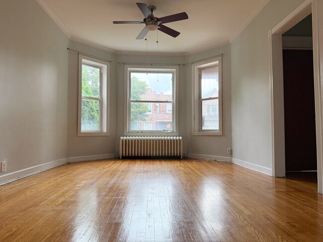 Building Photo - 4527 N Christiana Ave
