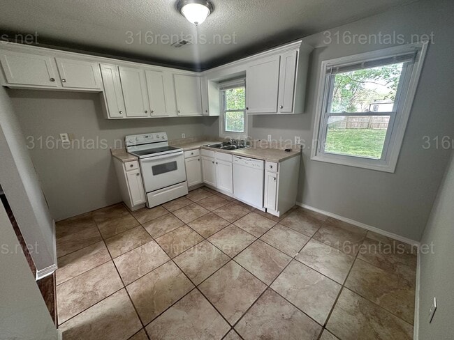 Building Photo - 1239 Dellrose