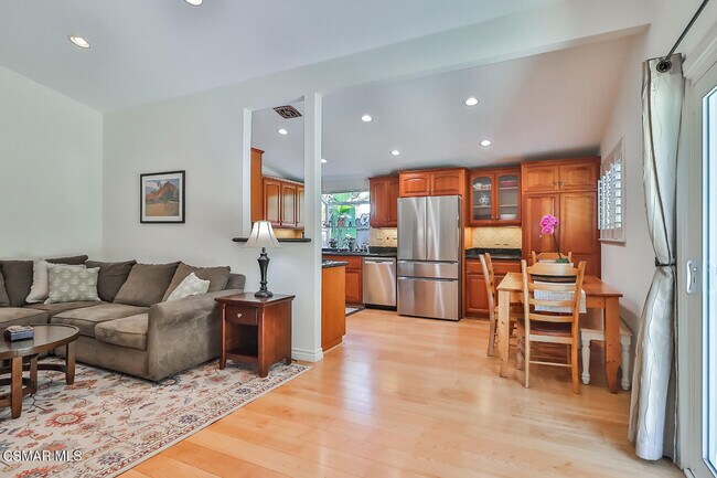 Foto del edificio - 557 W Gainsborough Rd