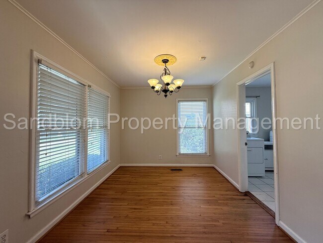 Foto del edificio - FOR LEASE | Tulsa | 3 Bed, 1 Bath Home - $...