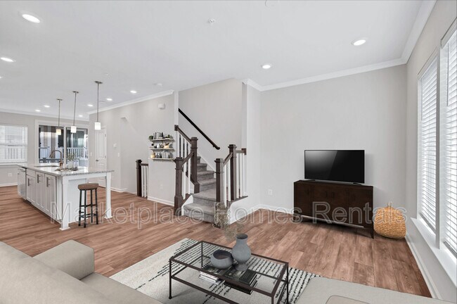 Foto del edificio - 8039 Baxter St
