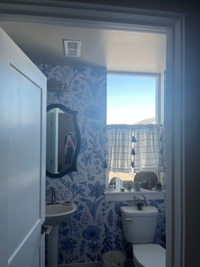 1295 Thomas Dr Unit 205, Bozeman, MT 59718 Condo for Rent in Bozeman