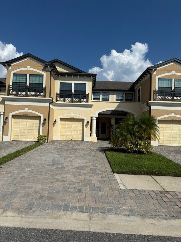 Foto principal - 30086 Southwell Ln