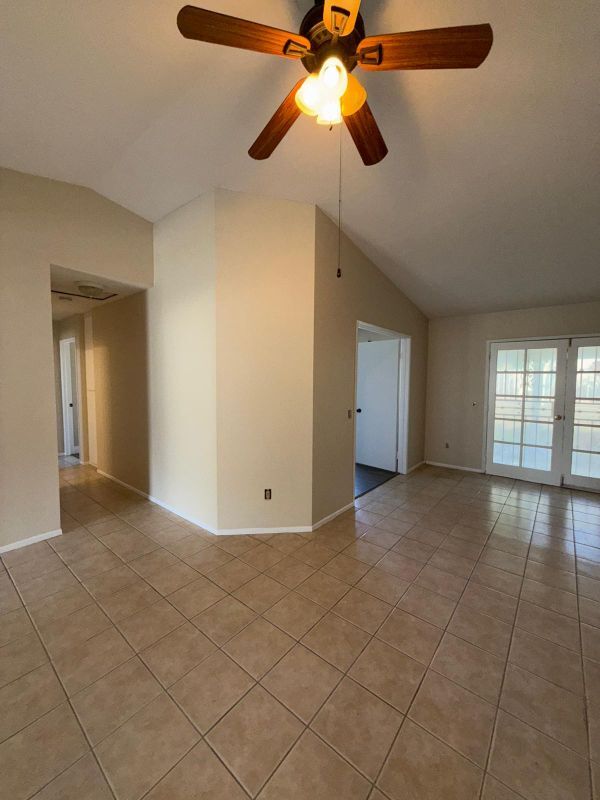 Foto del edificio - 14884 Rockridge Ln