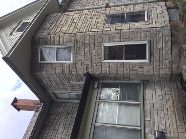Building Photo - 874 Porter St