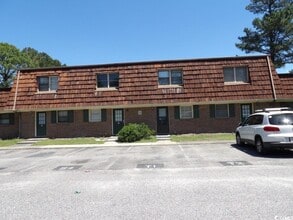 Building Photo - 1025 Carolina Rd