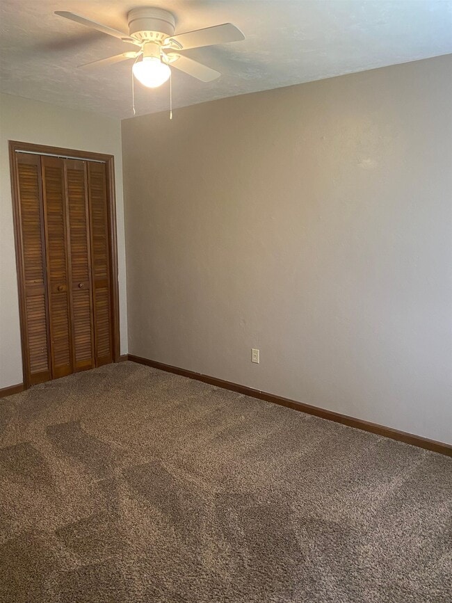Building Photo - 3312 Whitney Dr W