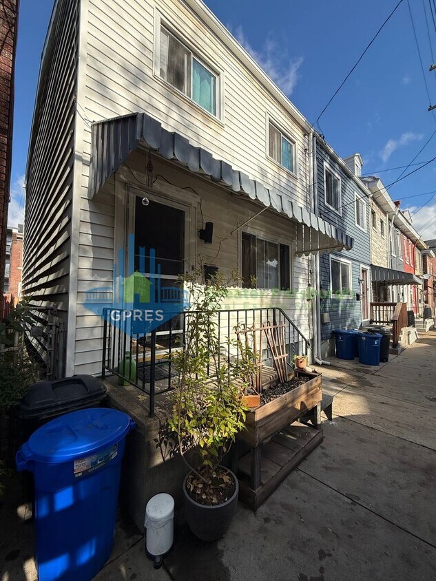 Classic Lawrenceville Row House – Walkable... - Classic Lawrenceville Row House – Walkable...