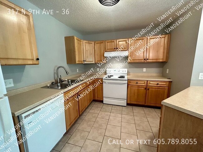 Building Photo - 317 9th Ave
