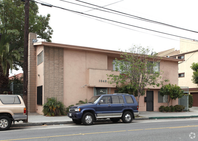 Building Photo - 1244 E 4th St