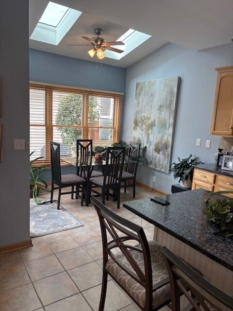 Foto del edificio - 0N326 Baker Dr