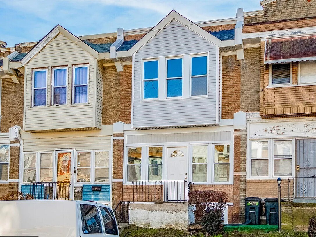 Foto principal - 6082 Chester Ave