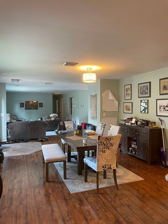 Building Photo - 4 Bedroom 3.5 bath Home for Rent in Hershey PA