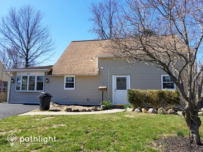Primary Photo - 31 Neptune Ln
