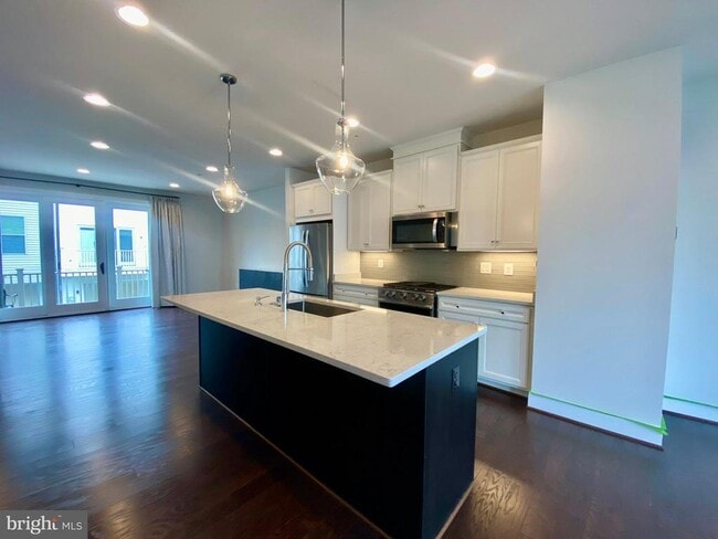Building Photo - 5135 Longstone Way