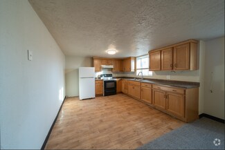 Building Photo - 480 E 200 N
