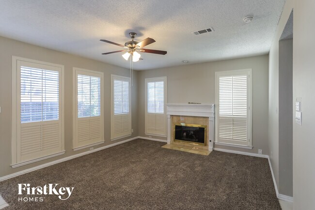 Foto del edificio - 311 Riverwalk Ln