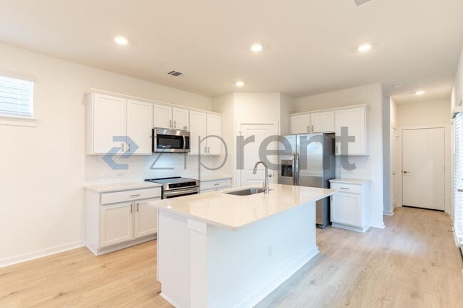 Foto del edificio - 2421 Wallin Bradley Dr