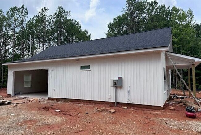 Building Photo - 305 Blueberry Hill Ln