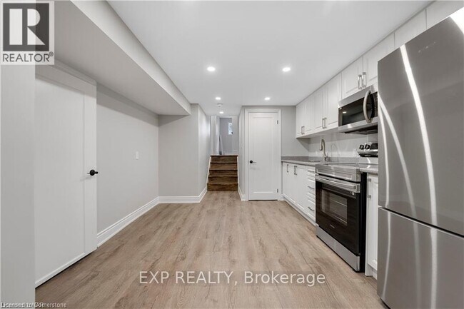 Photo du bâtiment - 8059 Aintree Dr