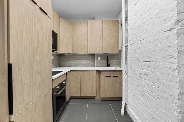 Building Photo - 2 bedroom in Brooklyn NY 11222